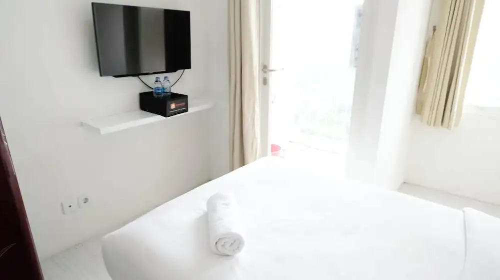Сурабая: New And Modern Studio At Puncak Cbd Apartment