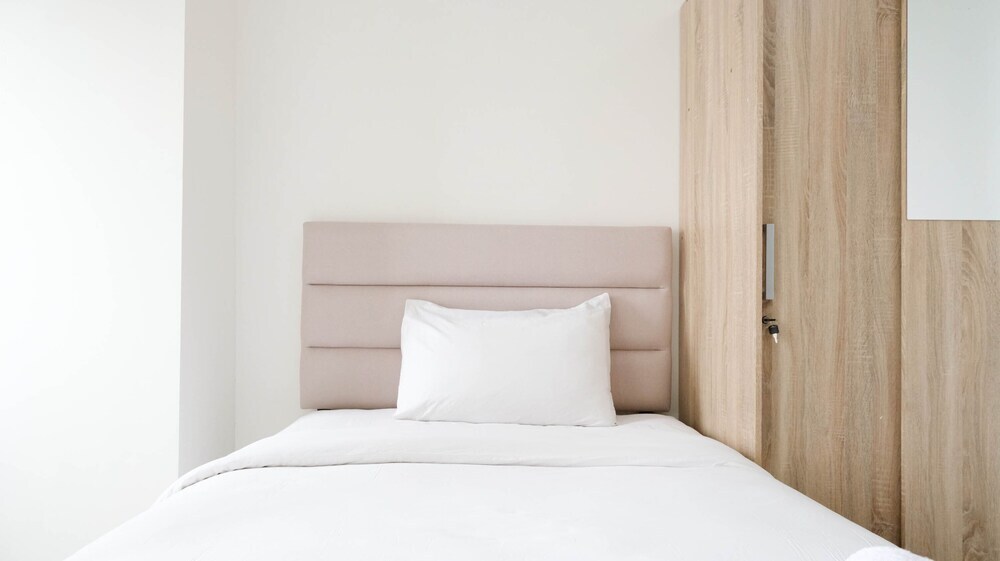 Сурабая: New And Modern Studio At Puncak Cbd Apartment