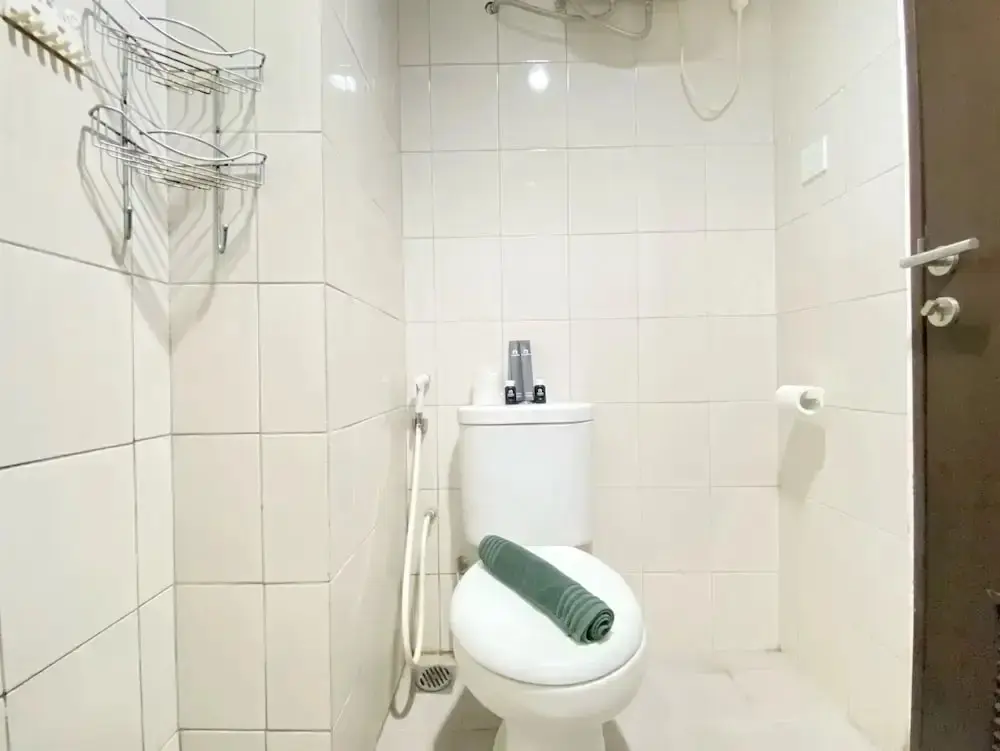 Бандунг: Chic And Cozy 2Br At Mekarwangi Square Cibaduyut Apartment