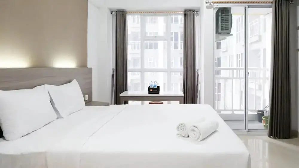 Сурабая: Homey And Compact Studio Apartment At Taman Melati Surabaya
