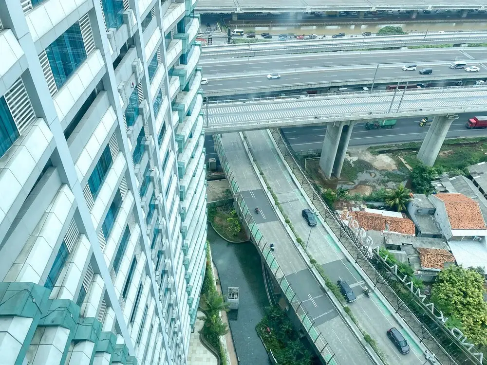 Бекаси: Minimalist And Strategic Studio Apartment At Grand Kamala Lagoon