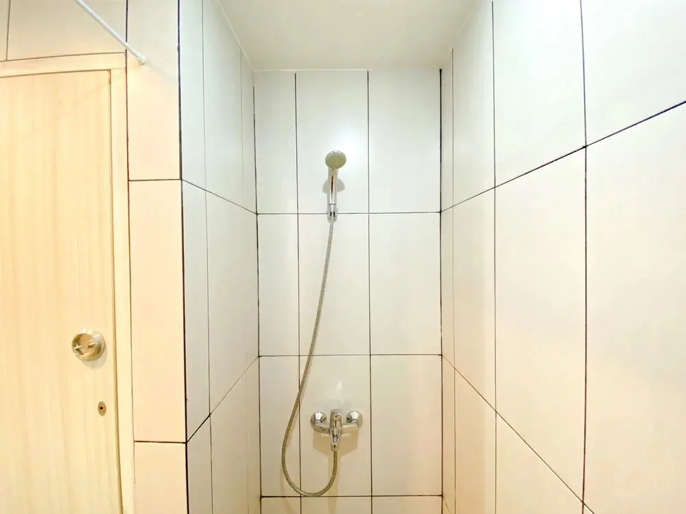 Бекаси: Minimalist And Strategic Studio Apartment At Grand Kamala Lagoon