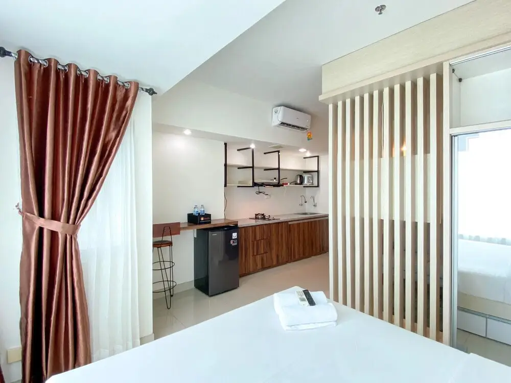 Бекаси: Minimalist And Strategic Studio Apartment At Grand Kamala Lagoon