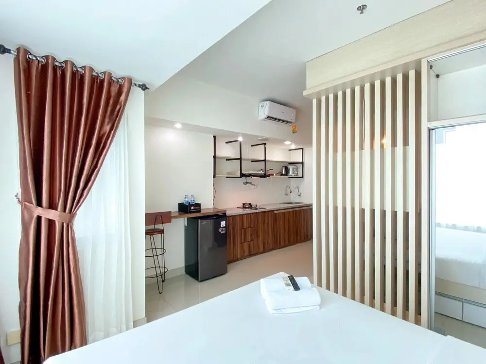 Бекаси: Minimalist And Strategic Studio Apartment At Grand Kamala Lagoon