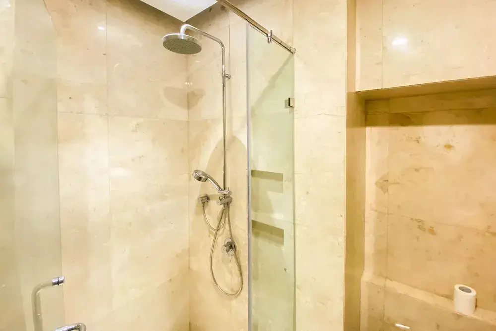 Джакарта: Great Choice And Elegant 2Br At Capitol Suites Apartment