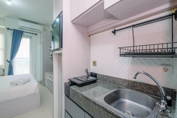 Депок: Good Deal Studio Apartment At Transpark Cibubur