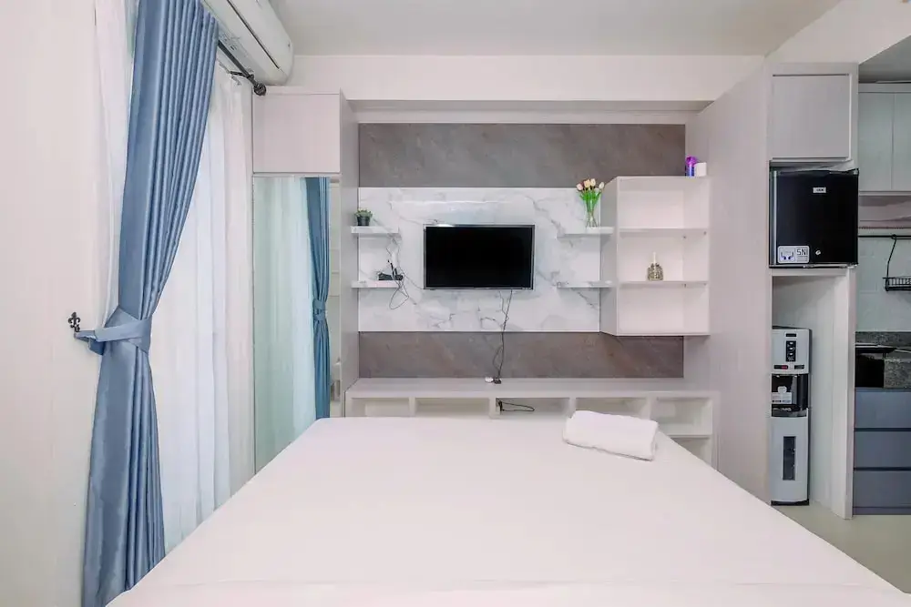 Депок: Good Deal Studio Apartment At Transpark Cibubur