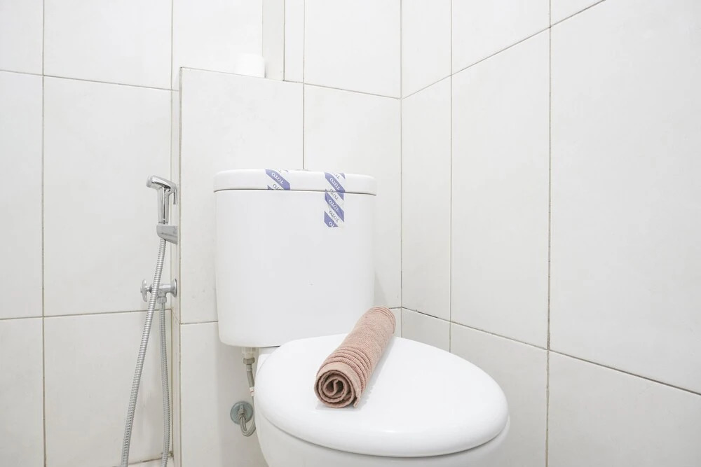 Тангеранг: Minimalist And Cozy Studio Room At The Nest Puri Apartment