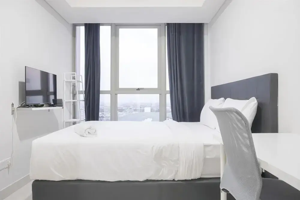 Джакарта: Fancy And Comfort 1Br At Gold Coast Apartment