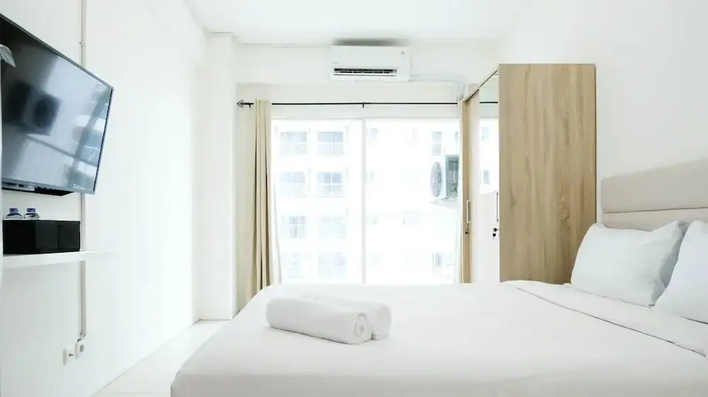 Сурабая: Homey And Comfy Studio At Puncak Bukit Golf Surabaya Apartment