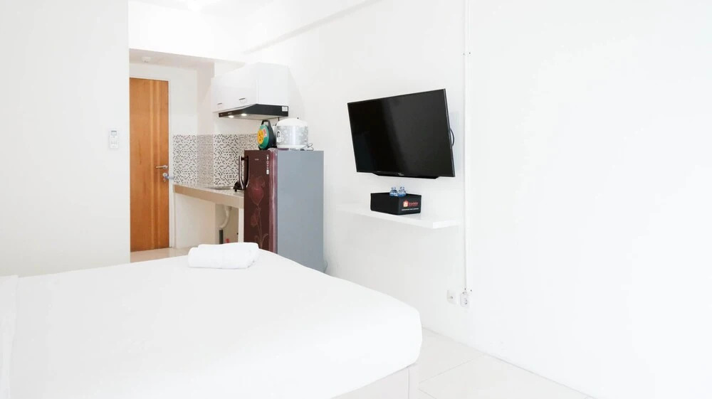Сурабая: Homey And Comfy Studio At Puncak Bukit Golf Surabaya Apartment