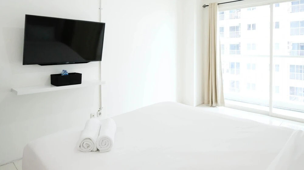 Сурабая: Homey And Comfy Studio At Puncak Bukit Golf Surabaya Apartment