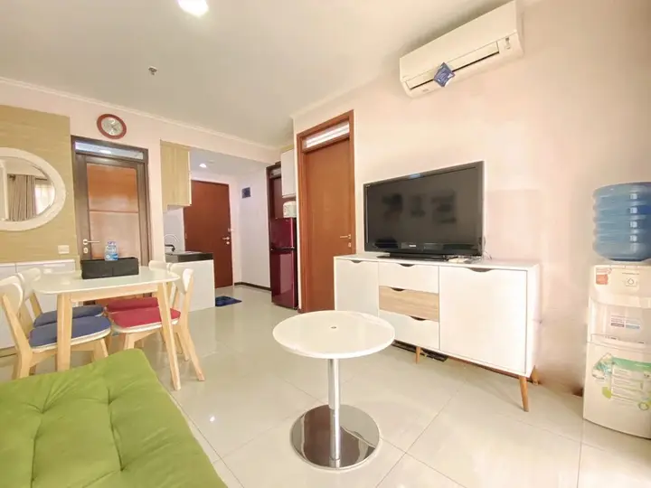 Бандунг: Homey And Cozy 2Br At Gateway Pasteur Apartment
