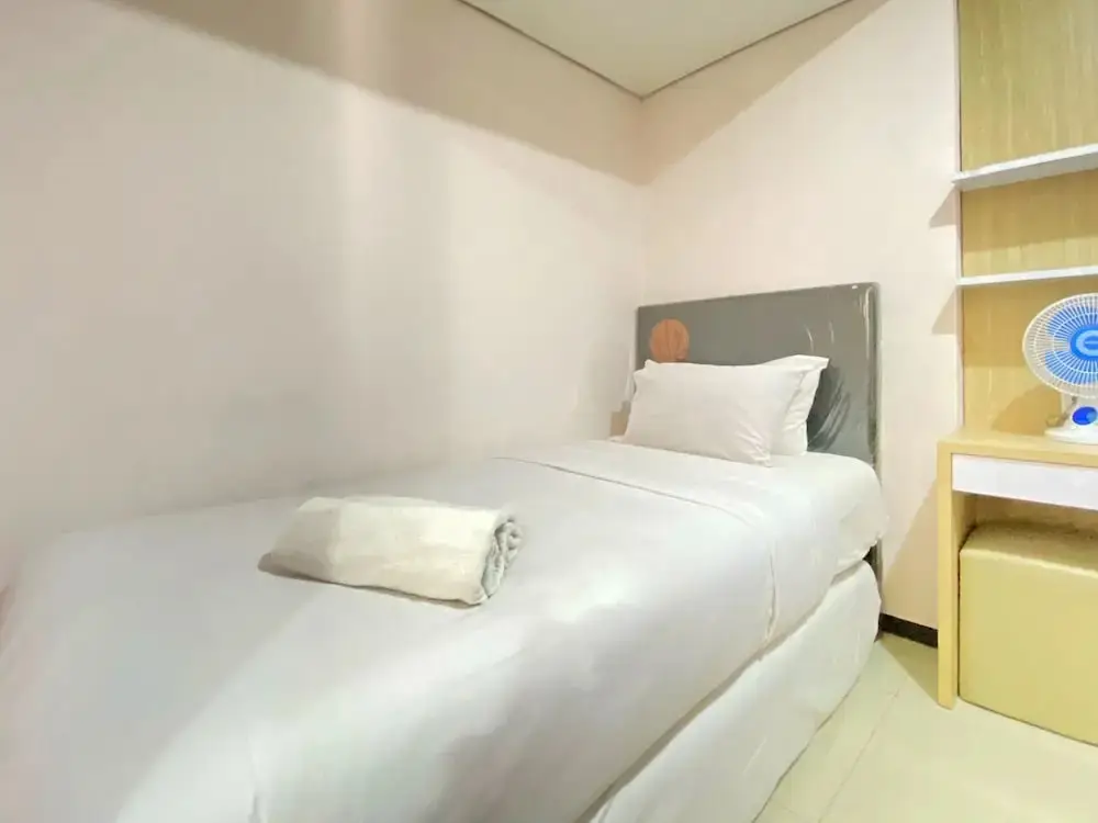 Бандунг: Homey And Cozy 2Br At Gateway Pasteur Apartment