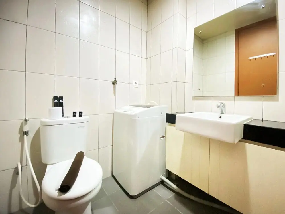 Бандунг: Elegant And Comfy 1Br At Dago Suites Apartment