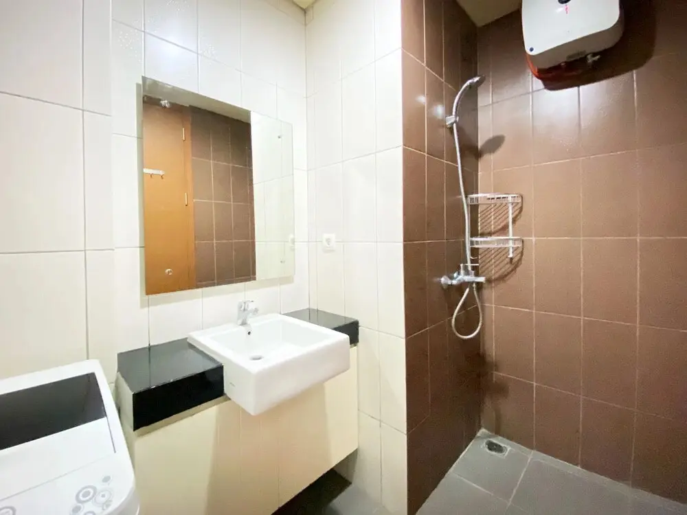 Бандунг: Elegant And Comfy 1Br At Dago Suites Apartment