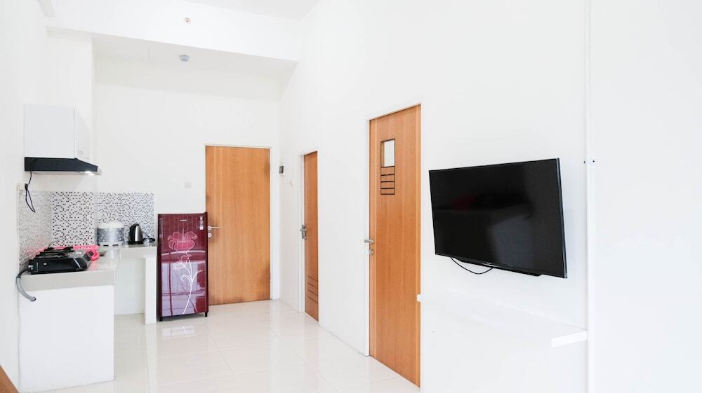 Сурабая: Best Choice And Spacey 2Br Apartment At Puncak Bukit Golf Surabaya