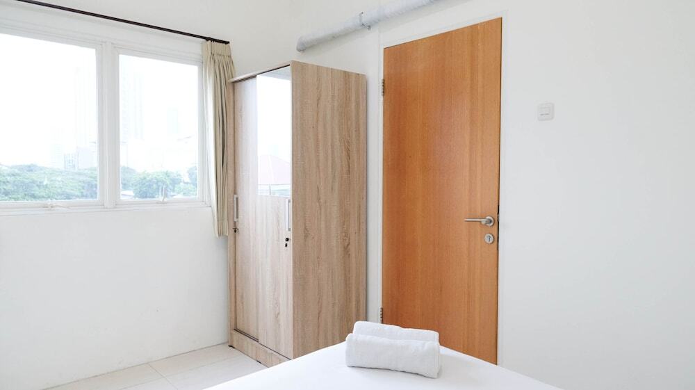 Сурабая: Best Choice And Spacey 2Br Apartment At Puncak Bukit Golf Surabaya