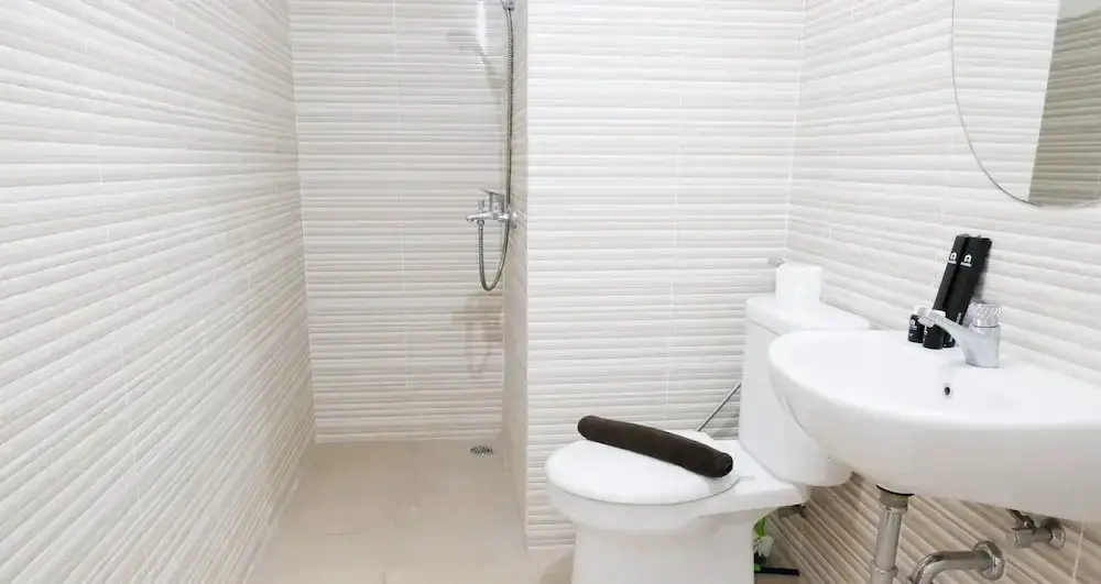 Сурабая: Homey 2Br At Puncak Bukit Golf Surabaya Apartment