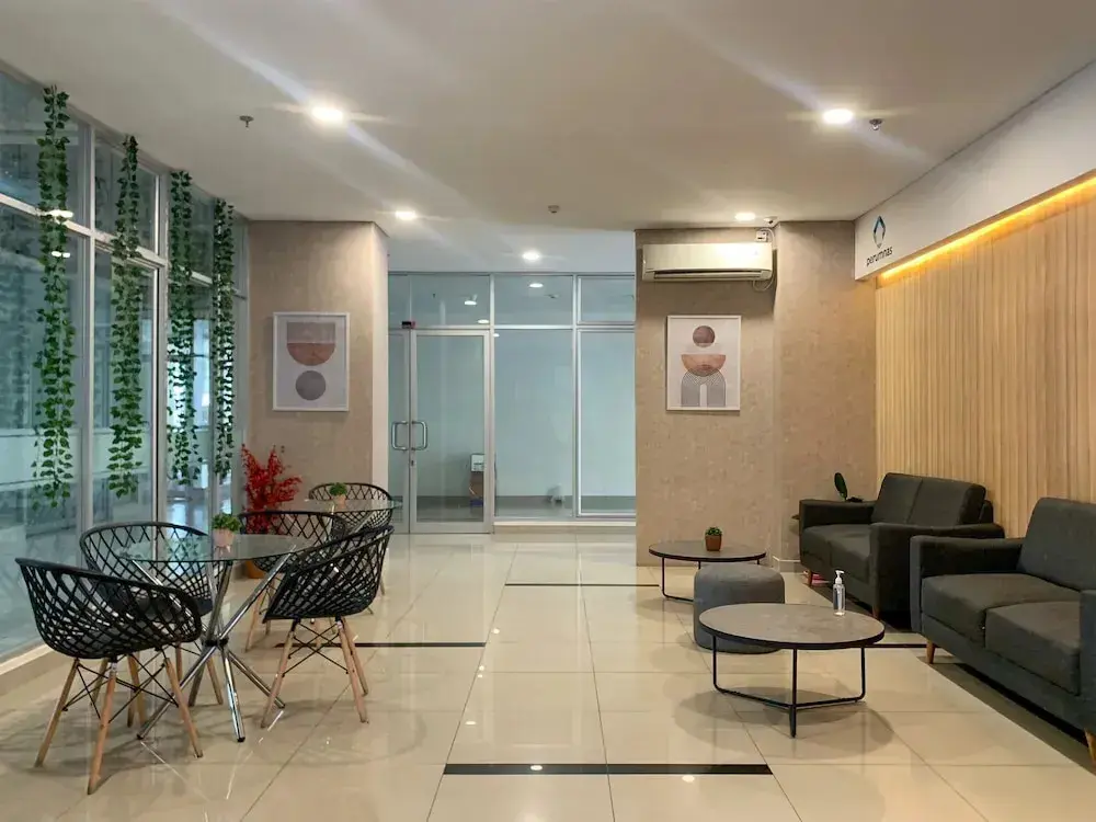 Джакарта: Simply And Cozy Stay Studio Room At Sentraland Cengkareng Apartment