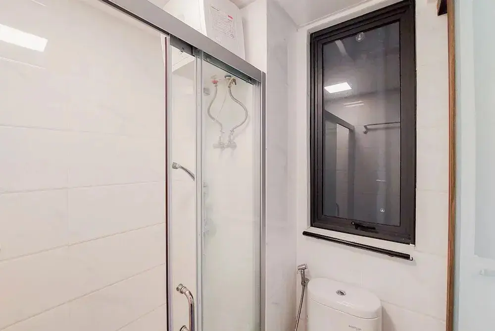 Legok: Well Appointed And Fancy 2Br At Sky House Bsd Apartment