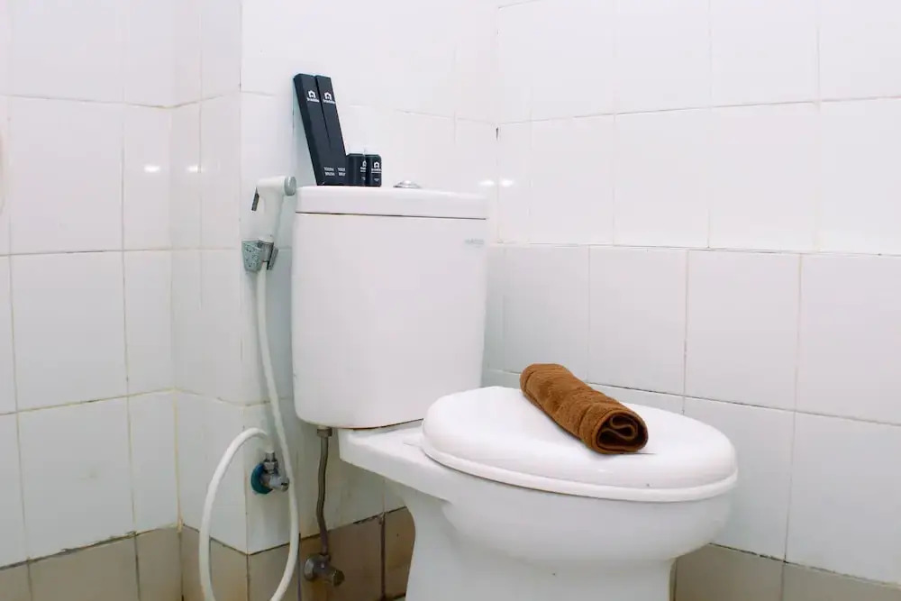 Джакарта: Comfort Studio At 33Th Floor Bassura City Apartment