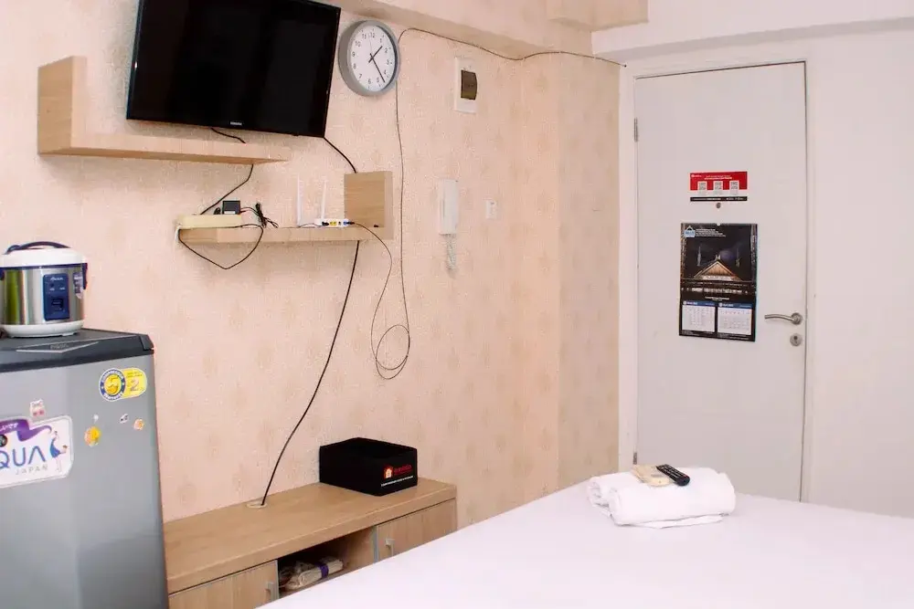 Джакарта: Comfort Studio At 33Th Floor Bassura City Apartment