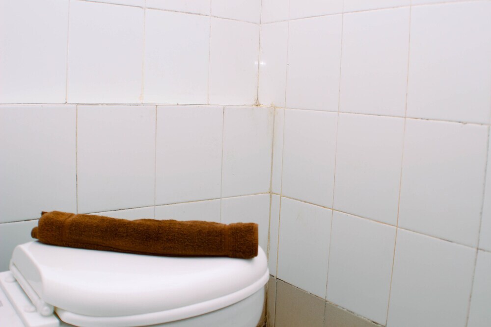Джакарта: Comfort Studio At 33Th Floor Bassura City Apartment