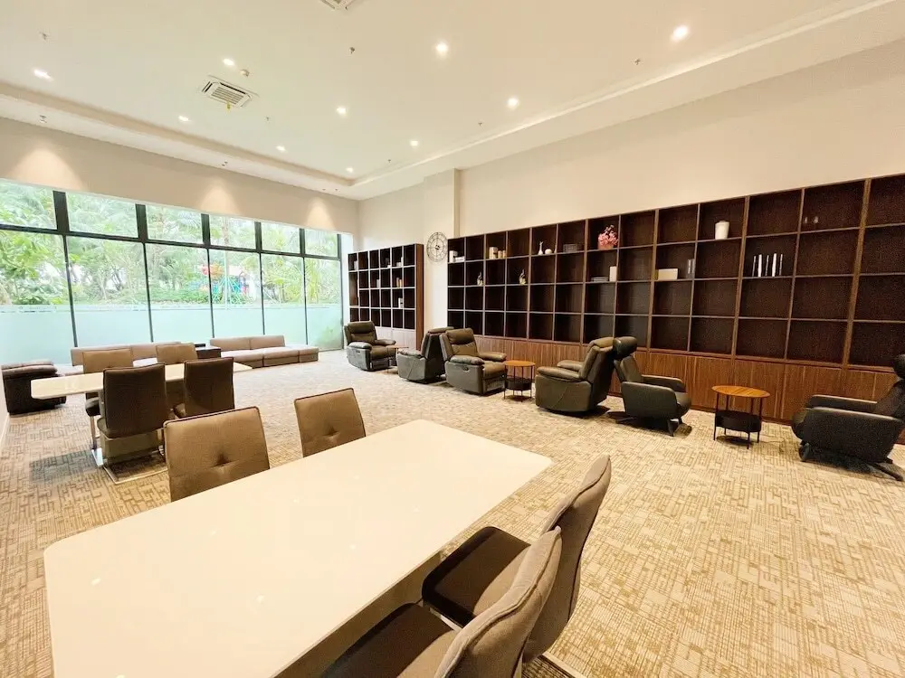 Legok: Sky House BSD Apartments by OkeStay