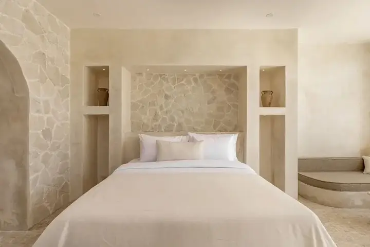 Керобокан: Luxe & Unique Honeymoon Bocami Suites-1 By Azure