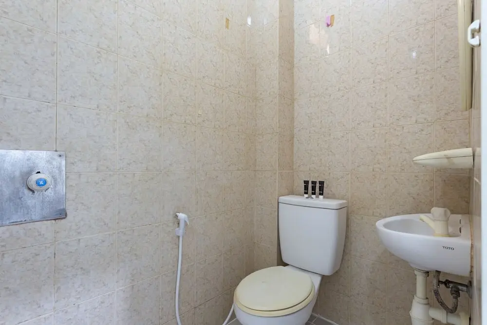 Джакарта: RedDoorz Near Binus Kijang