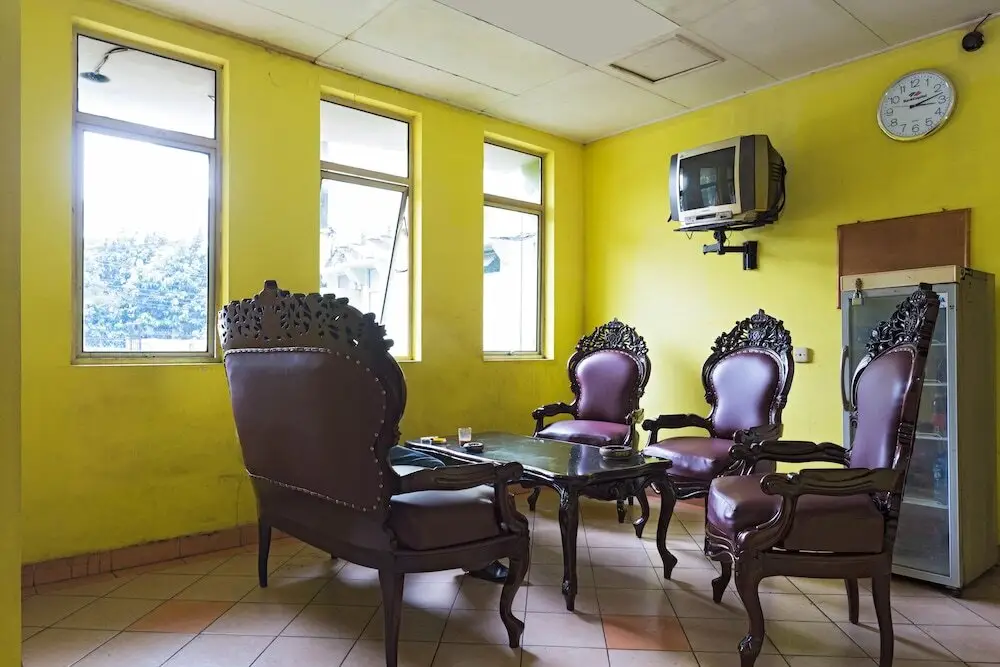 Джакарта: RedDoorz Near Binus Kijang