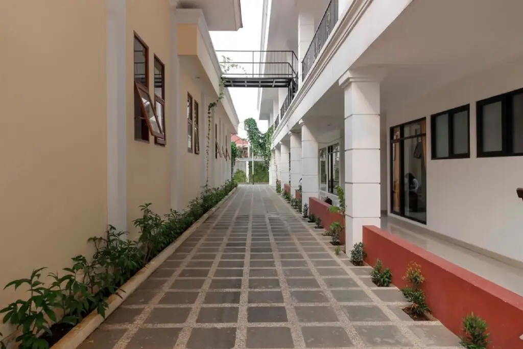 RedDoorz Premium @ Gandaria Jagakarsa — фото 1