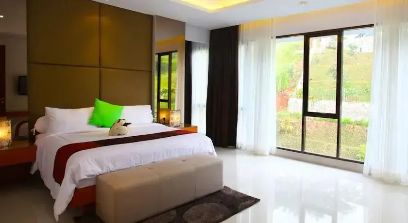 Сименьян: Permai Villa Dago with Pool - Resor Dago Pakar Bandung