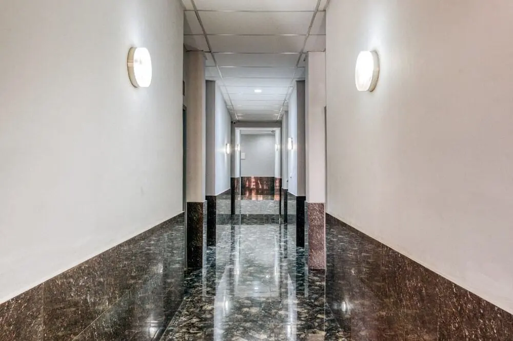 Джакарта: RedDoorz Plus near Mall Taman Anggrek 2