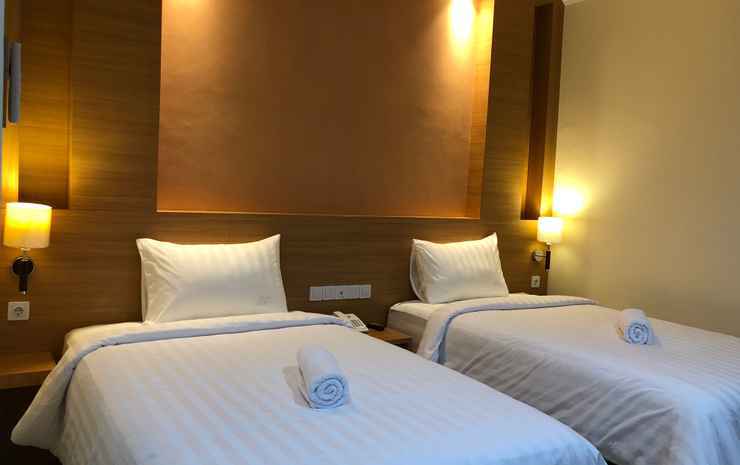 Энде: Lcr Hotel