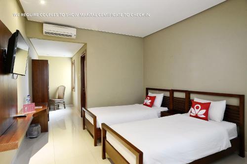 Джокьякарта: Zen Rooms Ambarukmo Plaza Syariah