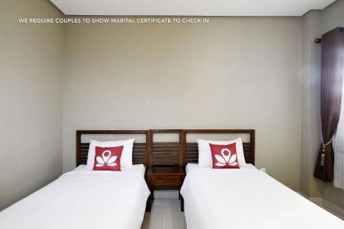 Джокьякарта: Zen Rooms Ambarukmo Plaza Syariah