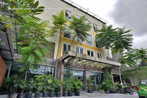 Джокьякарта: Zen Rooms Ambarukmo Plaza Syariah