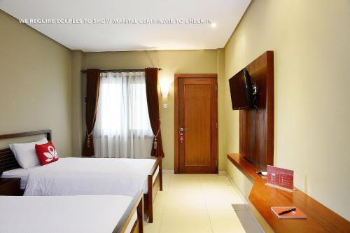 Джокьякарта: Zen Rooms Ambarukmo Plaza Syariah