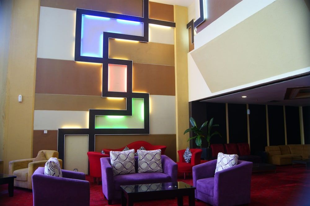 Баликпапан: Capital O 1963 Hotel The New Benakutai