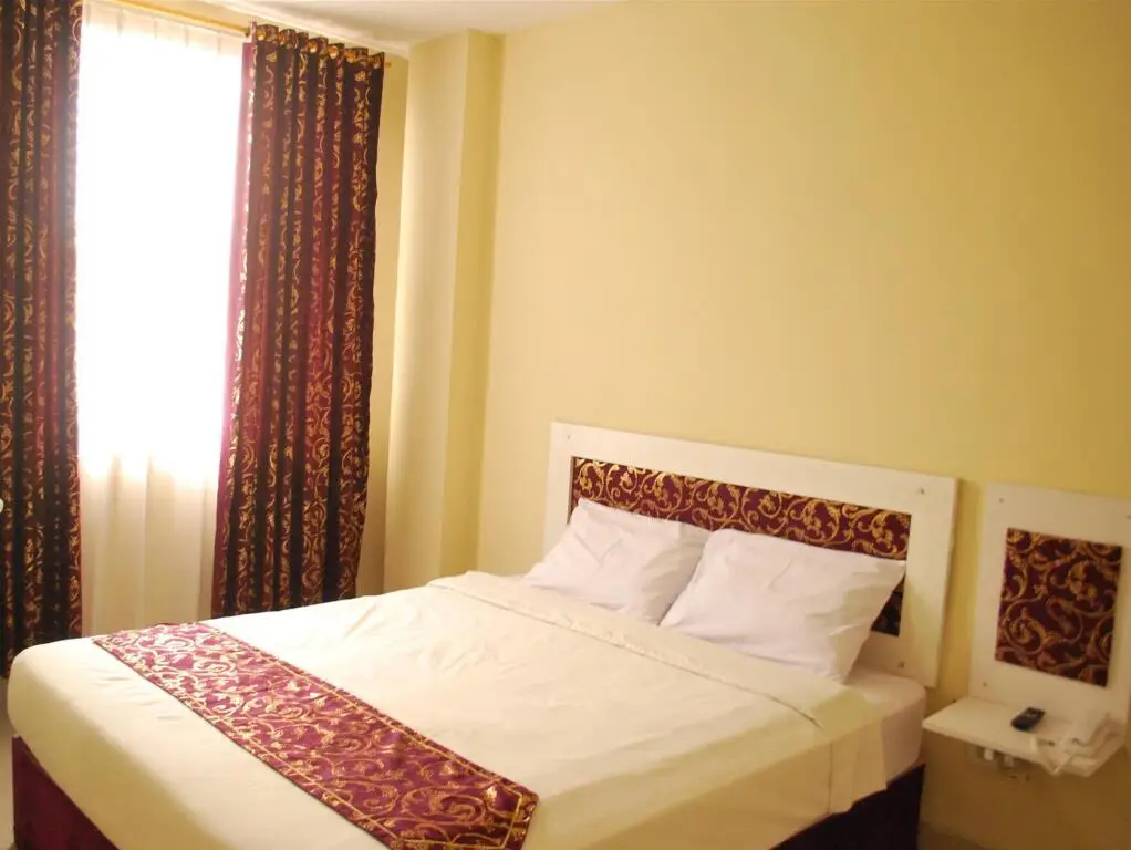 Бангунтапан: Wijaya Imperial Hotel