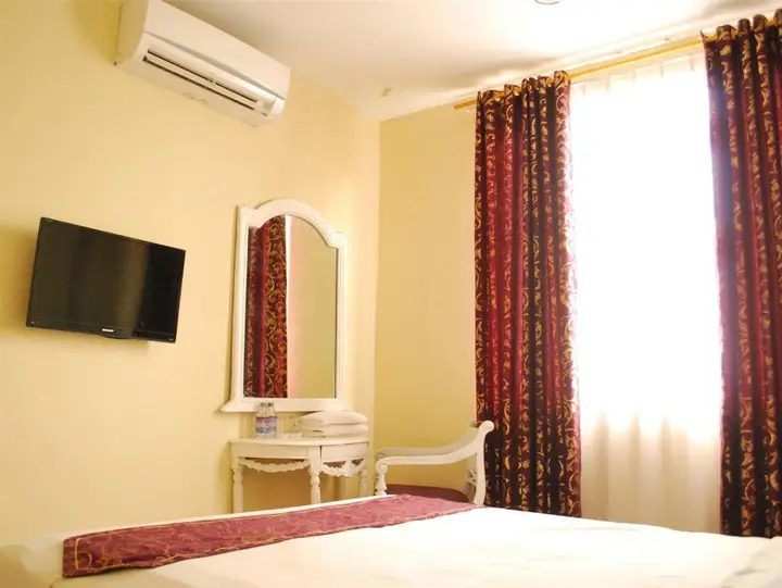Бангунтапан: Wijaya Imperial Hotel