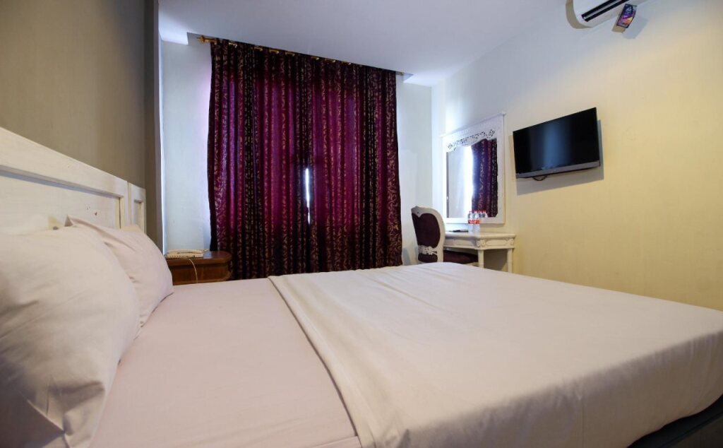 Бангунтапан: Wijaya Imperial Hotel