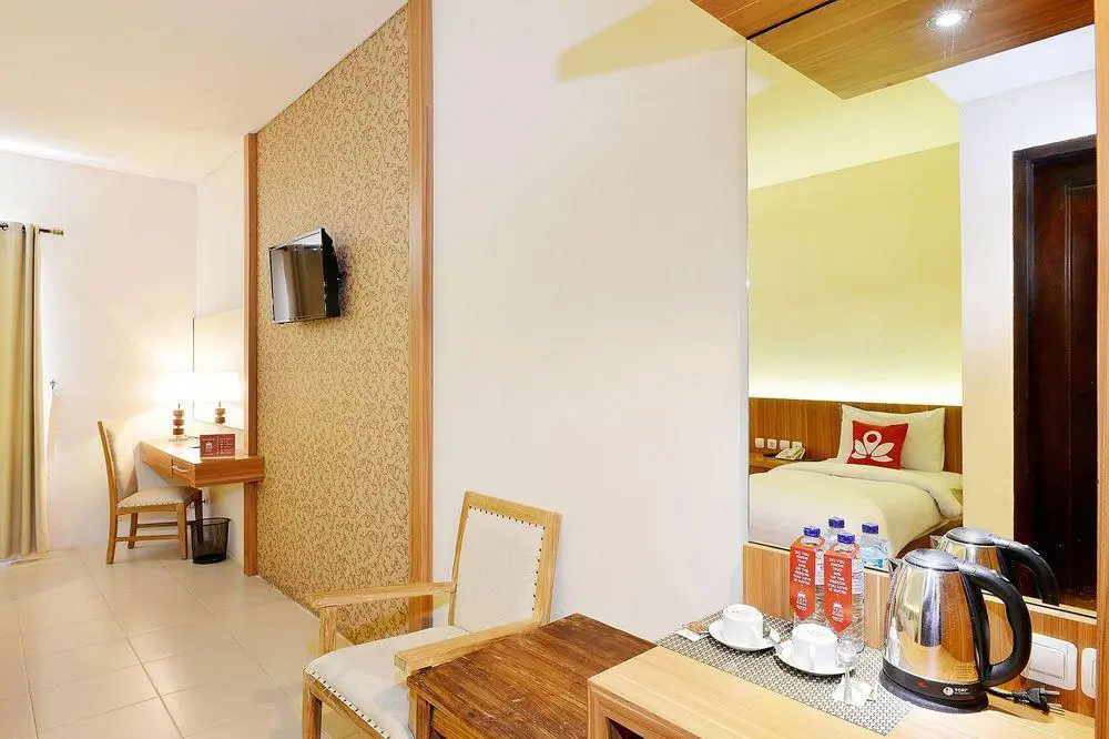 Джокьякарта: ZEN Rooms Boyong Kaliurang Barat