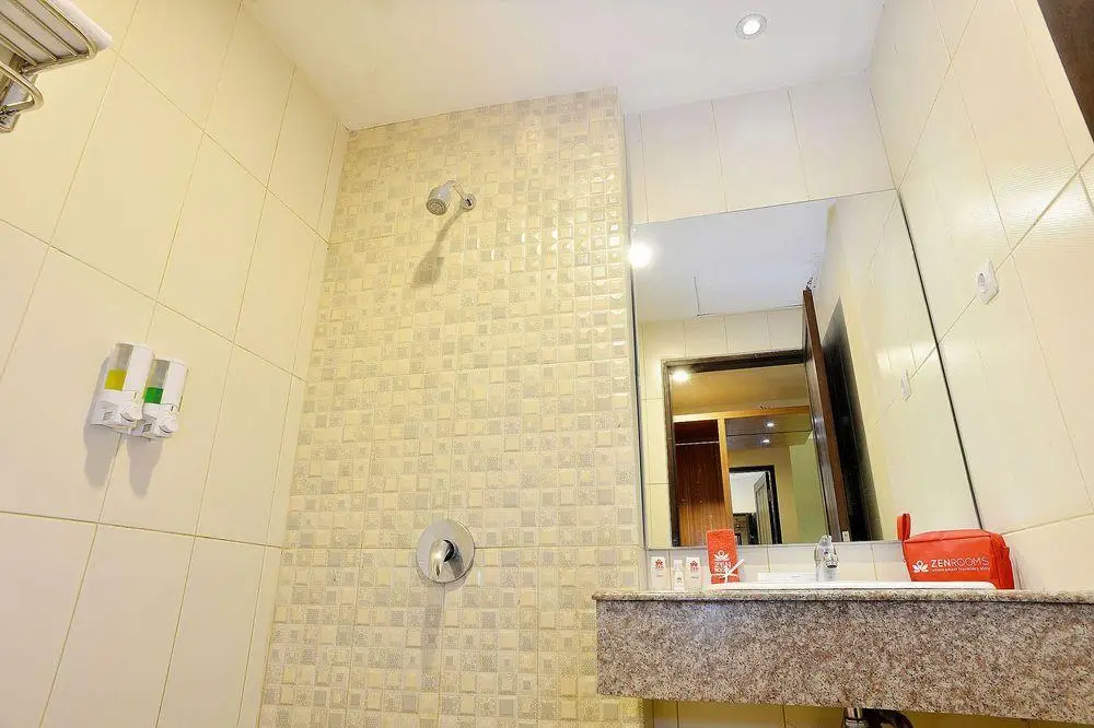 Джокьякарта: ZEN Rooms Boyong Kaliurang Barat