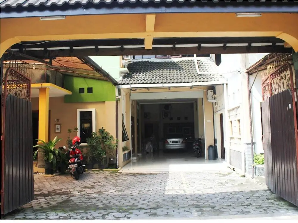 NIDA Rooms Raya Tajem Sambi Sari — фото 1