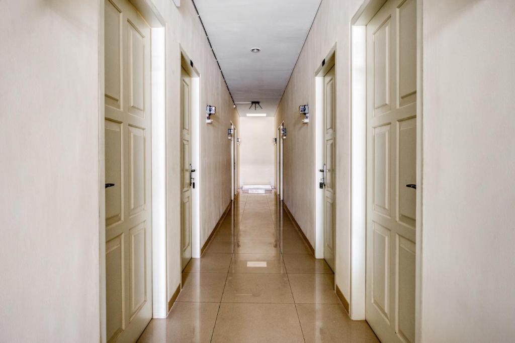 Сурабая: RedDoorz near Ciputra World 3