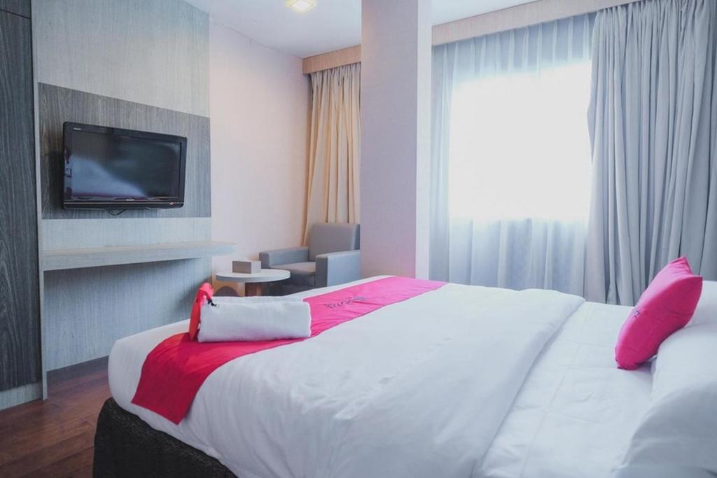 Батам: RedDoorz Plus near Pantai Coastarina 2