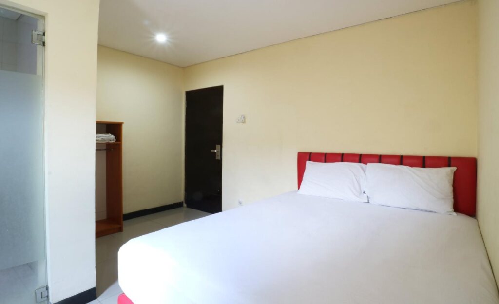 Джакарта: RedDoorz Plus @ Jalan Pemuda